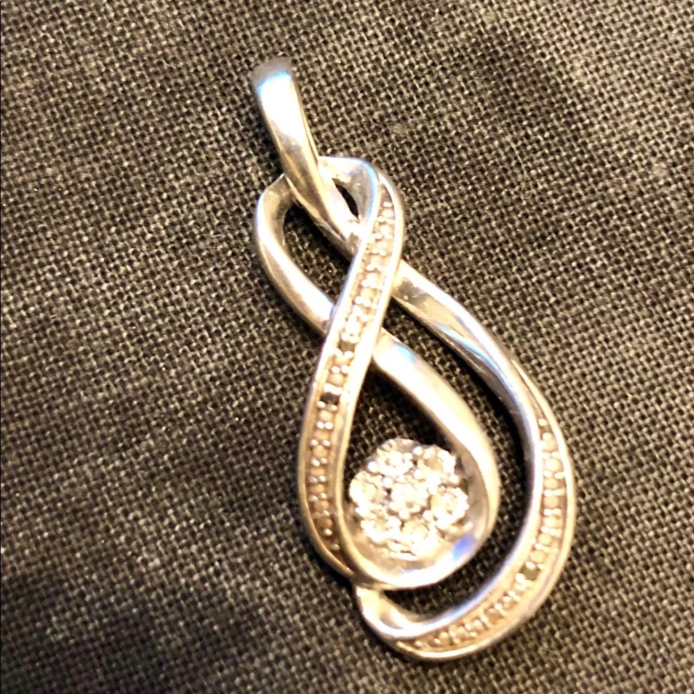 Necklace charm real